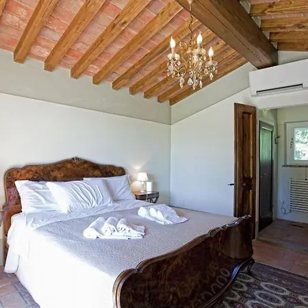 别墅 Cegliolo Sleeps 10 With Pool Air Con And Wifi 哥尔顿